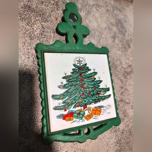 Vintage cast iron Christmas tree tile trivet/hot plate